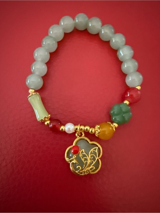 Jewelry - Jade Bead Charm Bracelet with Gold Floral Pendant